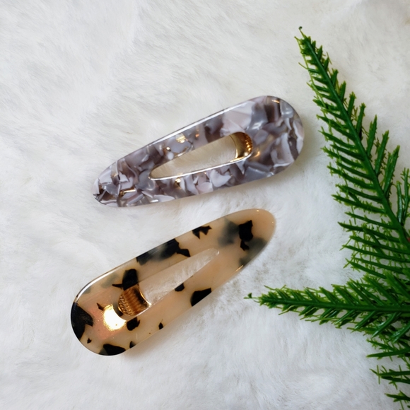 NEW FREE GIFT WITH PURCHASE OVER $30 ๐ - Picture 1 of 1